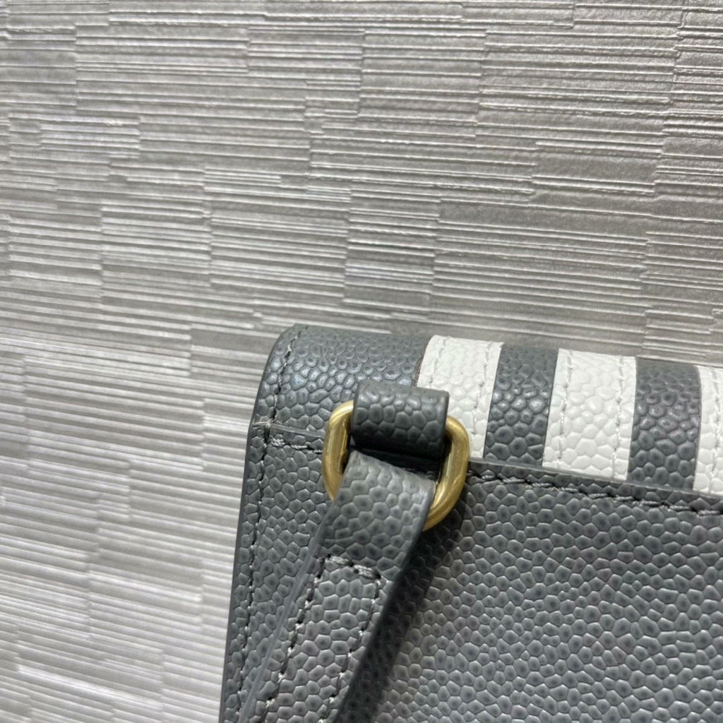 Classic four-bar mobile phone bag