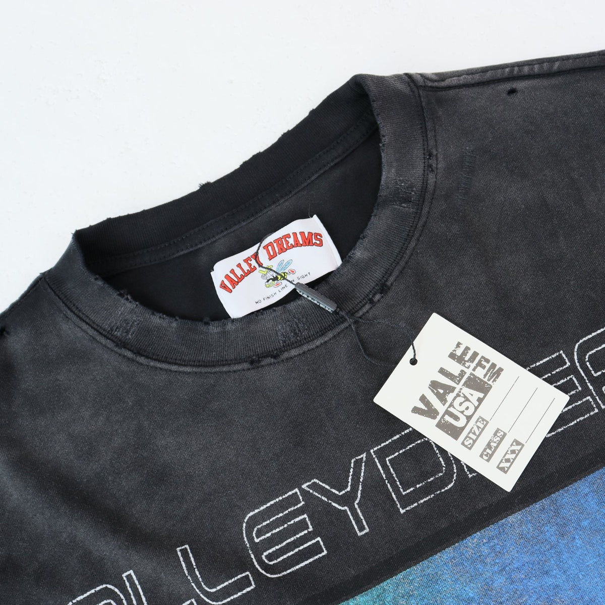 Valley Dreams Stage Power Bulldog Graphic T-Shirt