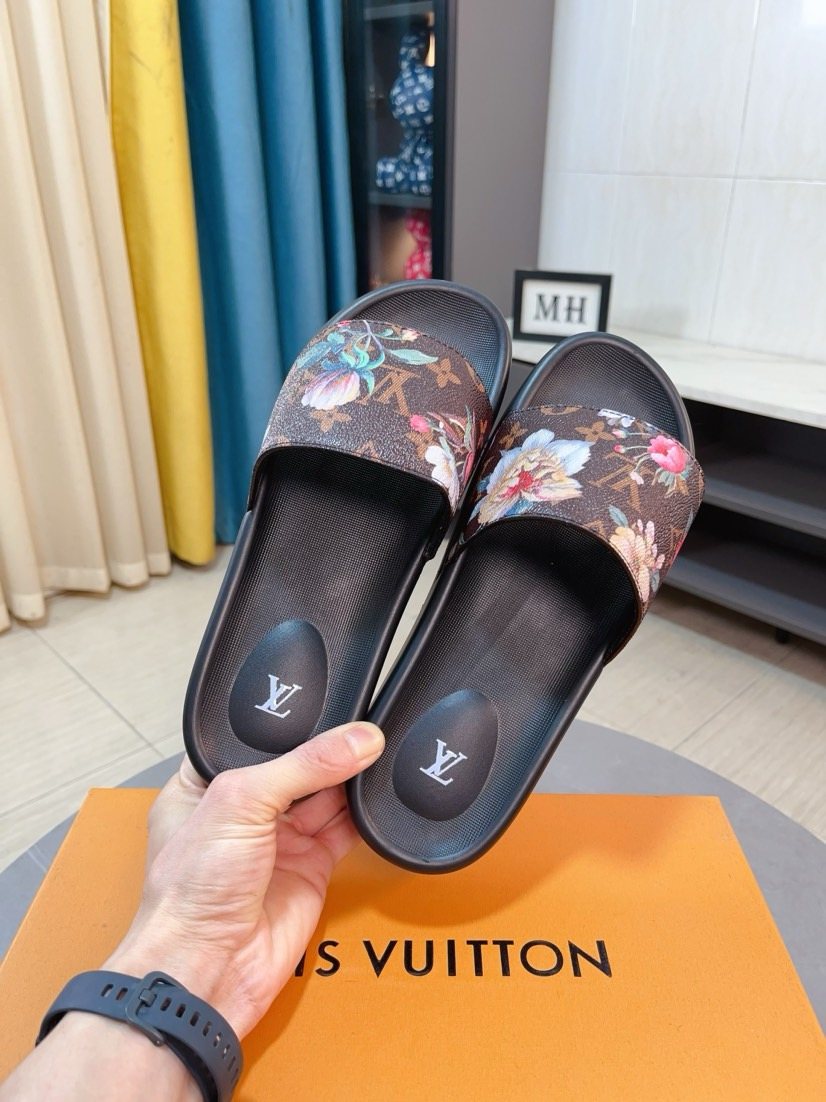 Louis Vuitton Men's Brown Floral Print Slide Sandals